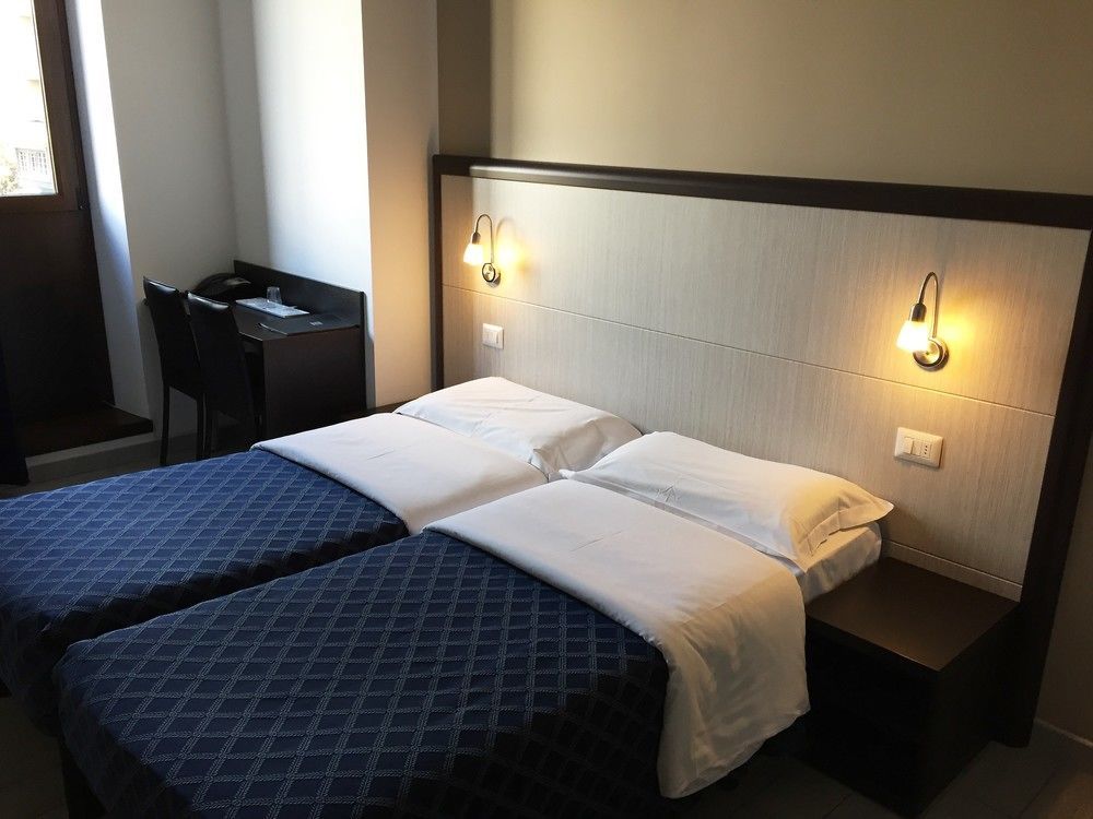 Av Hotel Milano Ngoại thất bức ảnh