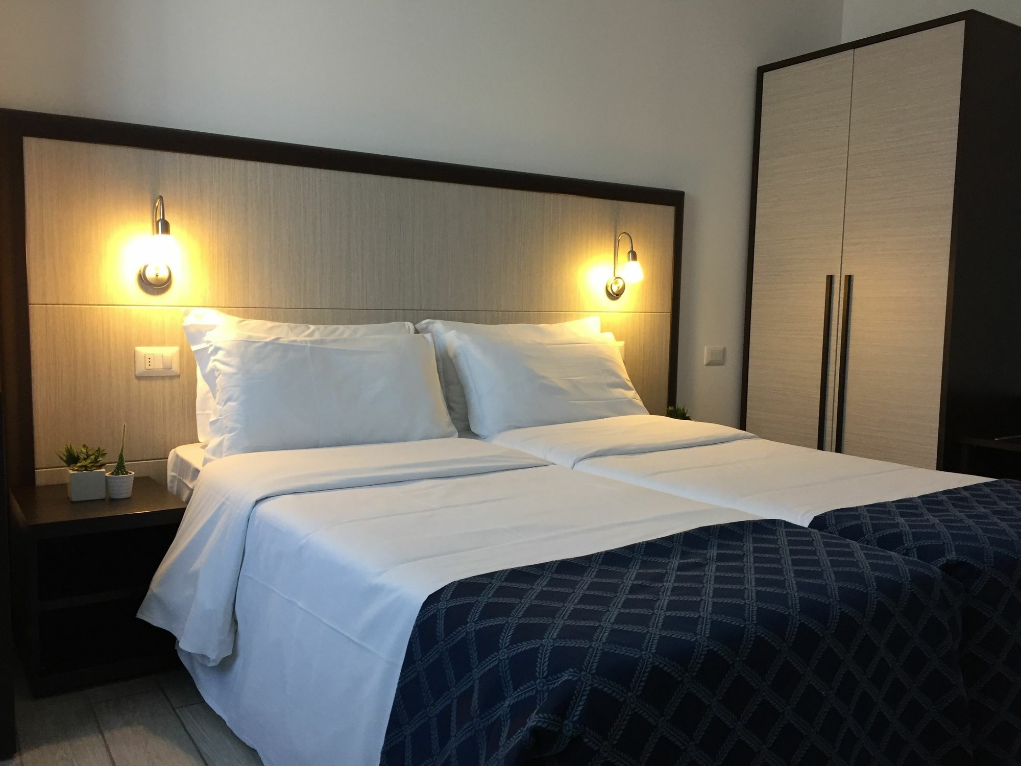 Av Hotel Milano Ngoại thất bức ảnh
