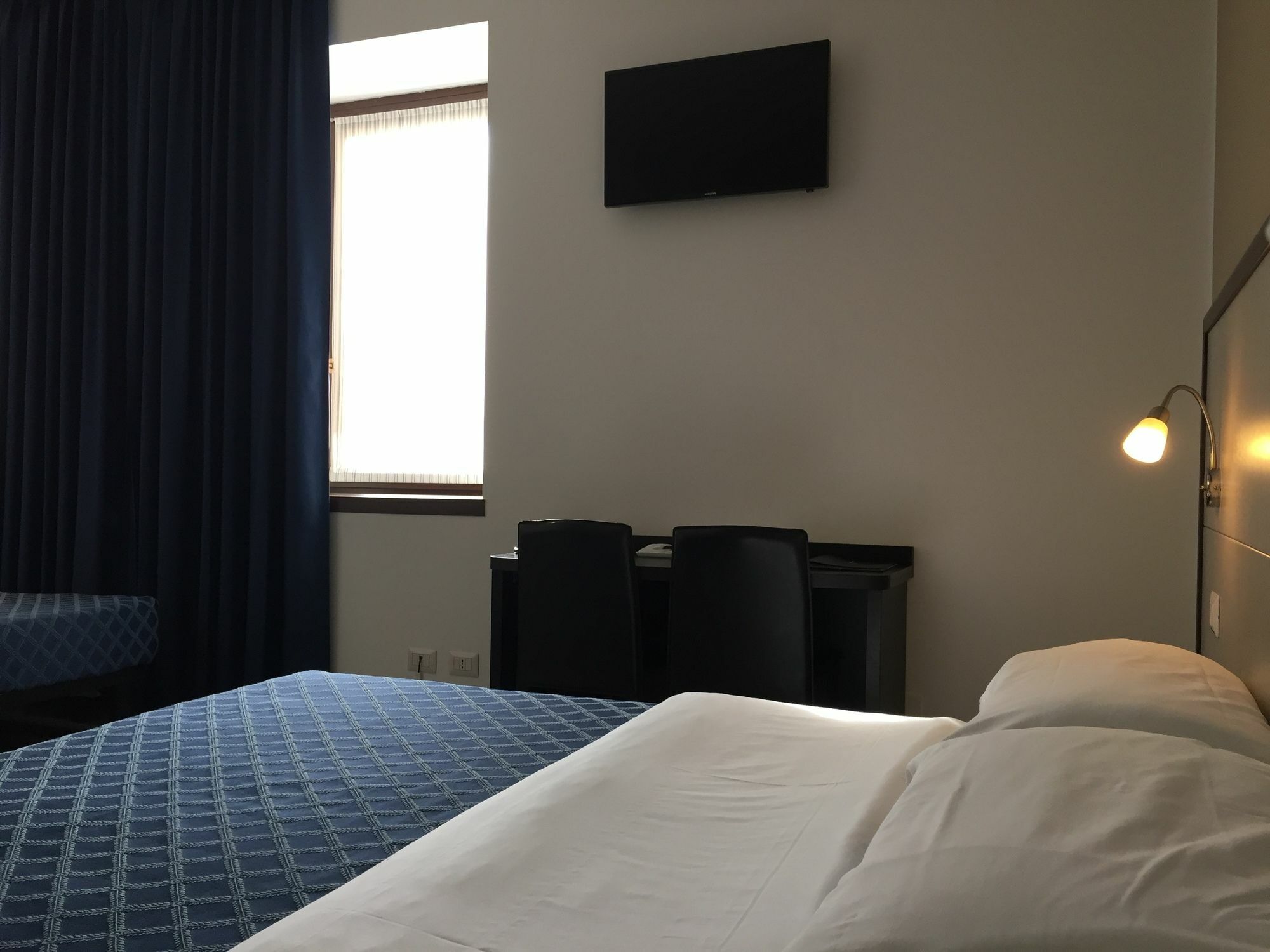 Av Hotel Milano Ngoại thất bức ảnh